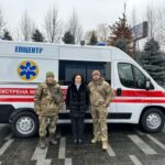 Епіцентр передав 11 нових реанімобілів військовим лікарям