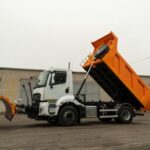 В Україні виготовили універсальний самоскид для комунальних служб для заміни МАЗів