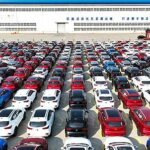 Автовиробники призупиняють поставки автомобілів до США