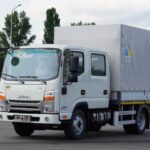 В Україні для комунальників виготовили доступні фургони JAC N56DC з подвоєною кабіною