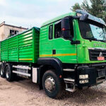 В Україні презентували унікальний зерновоз із краном-маніпулятором